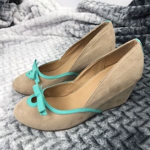 Breckelle’s | Faux Suede Wedge Tan & Teal | 7.5